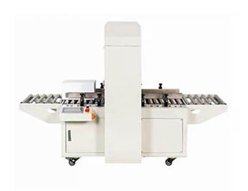 貼標(biāo)機(jī)